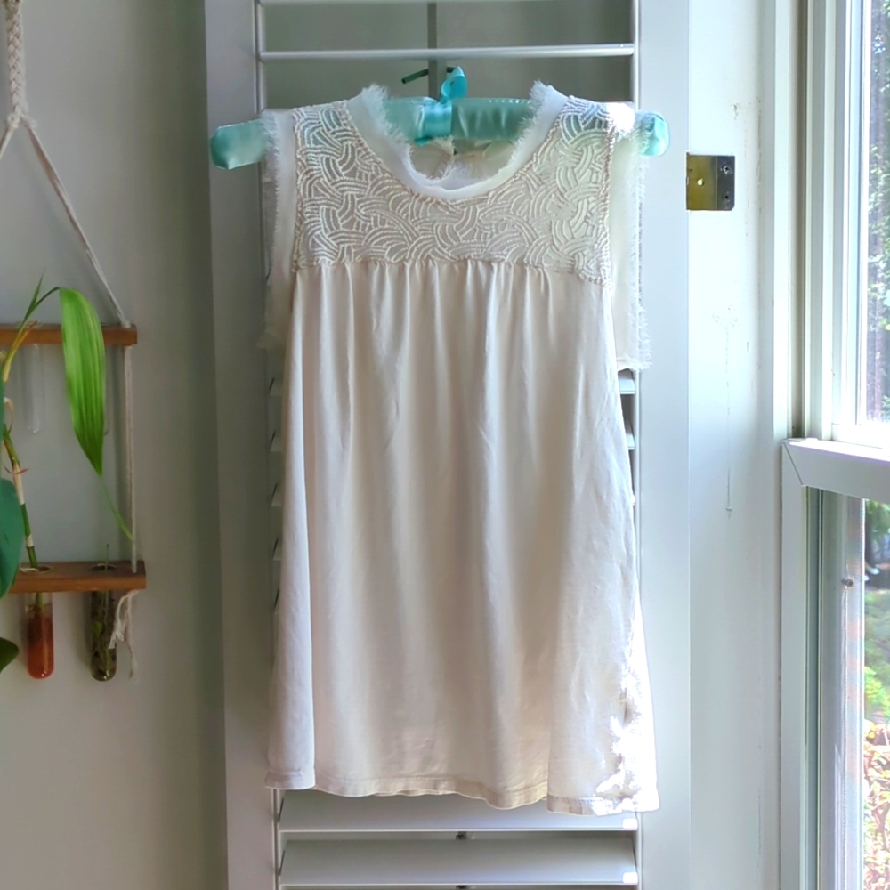 GAP Lace Trimmed White Tank Top Blouse